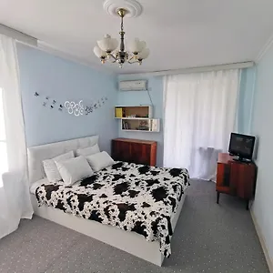 Cozy Near Big Park Баку