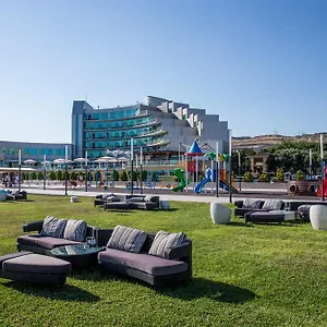5* Hotel Ramada By Wyndham